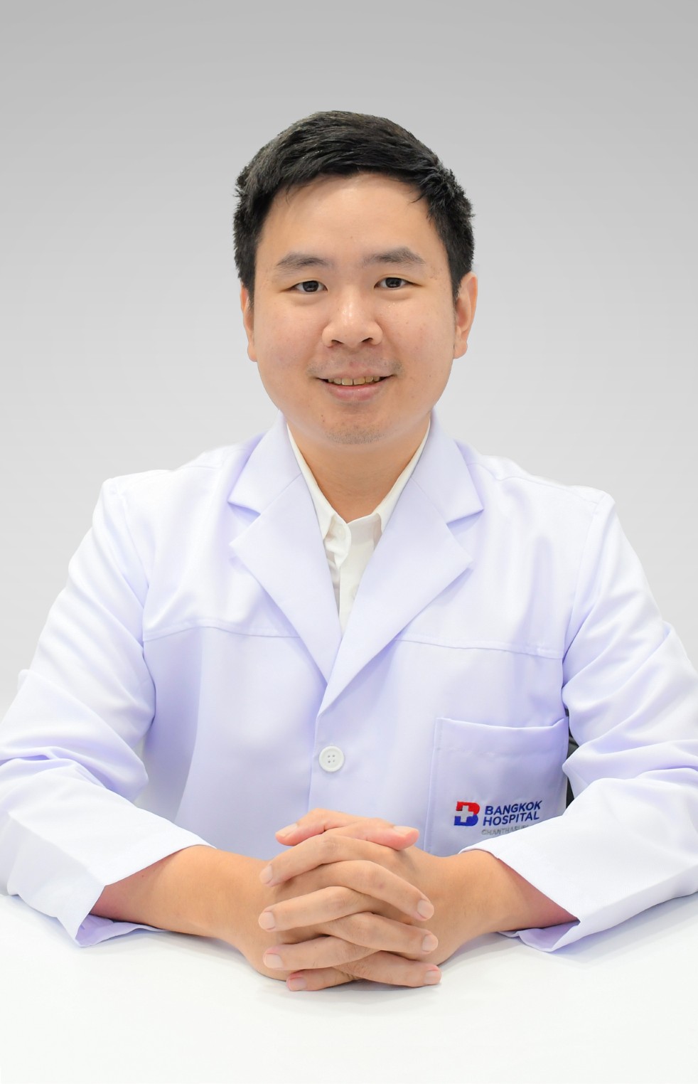 นายแพทย์ ธฤต ภาณุเวศย์
